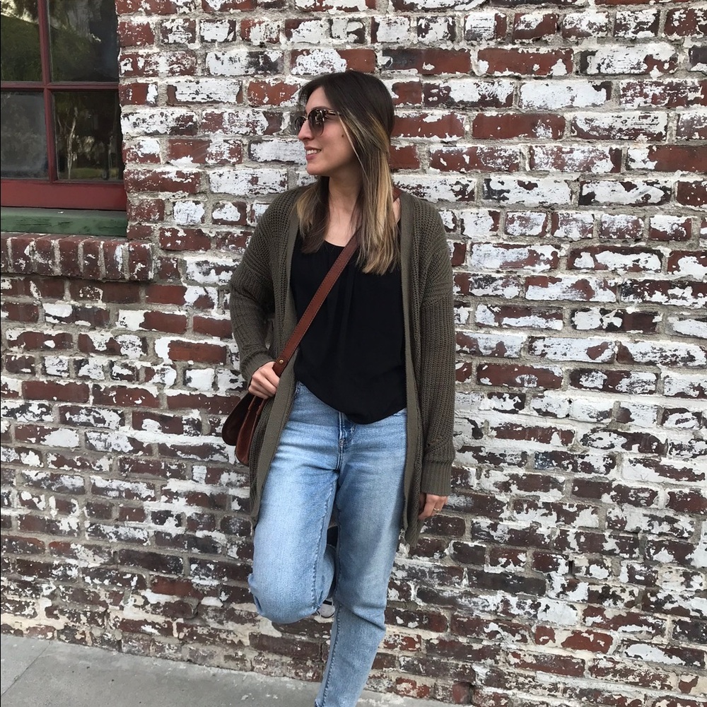 Meet your Posher, Sessaley